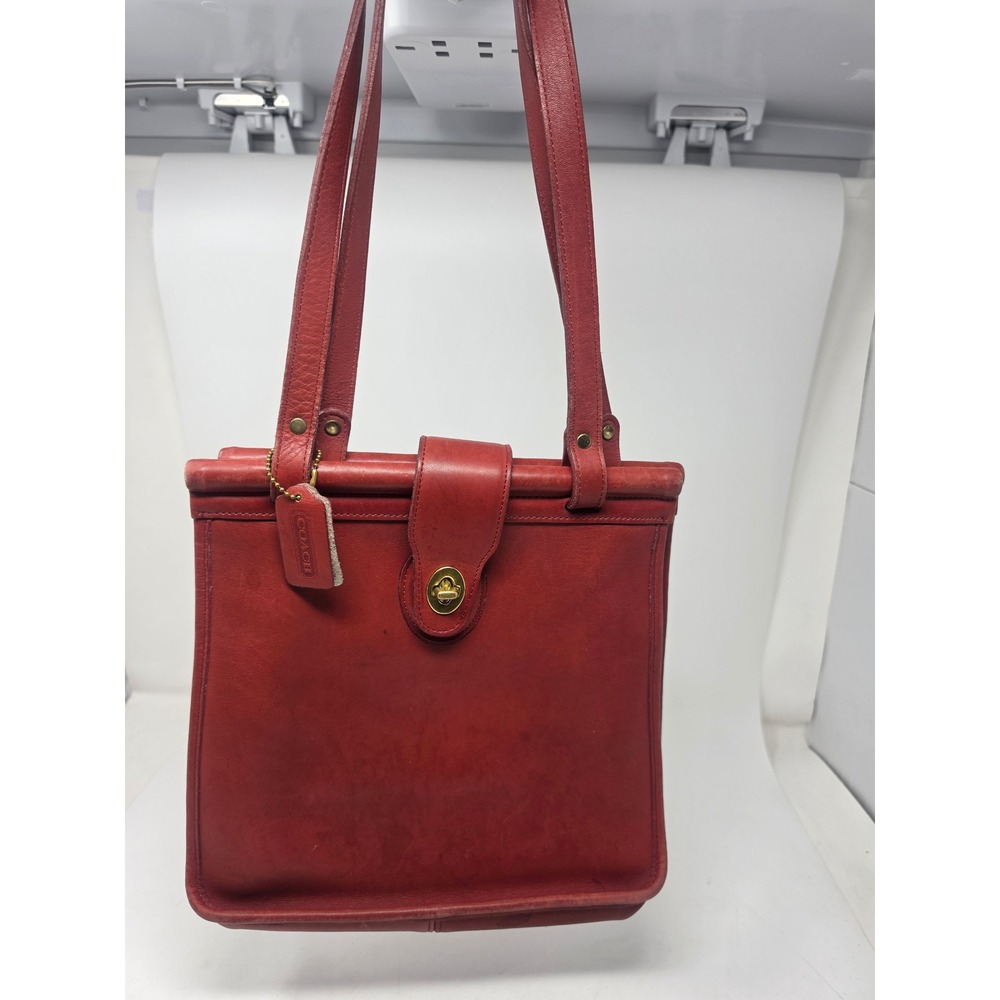 Vintage Coach Red Leather Station Bag Turnlock Shoulder Tote F7C-9021